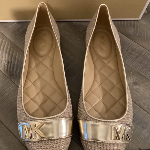 MICHAEL MICHAEL KORS Women's Jilly Round Toe Ballet Flats - Picture 7 of 11